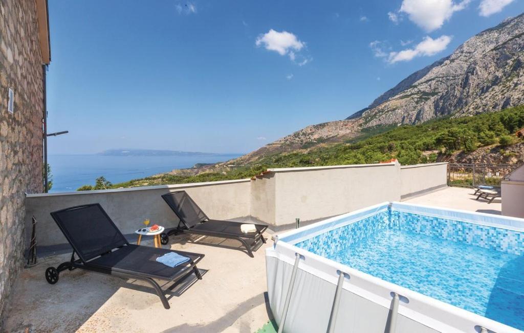 Vacation Apartments Feniks Tučepi Eksteriør bilde