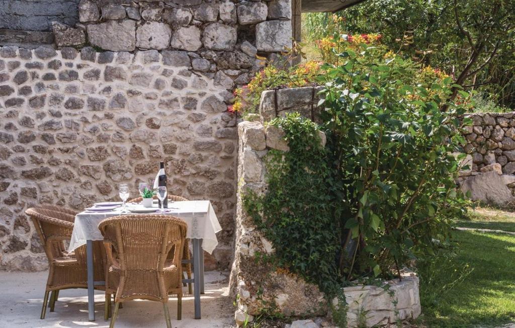 Vacation Apartments Feniks Tučepi Eksteriør bilde