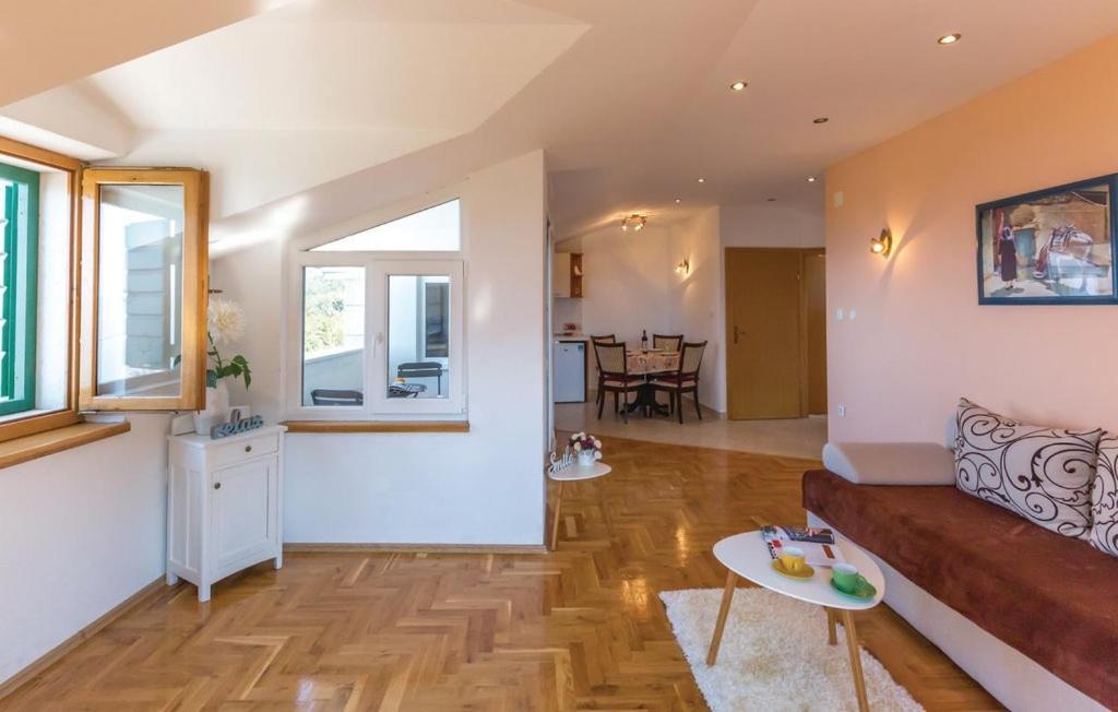 Vacation Apartments Feniks Tučepi Eksteriør bilde