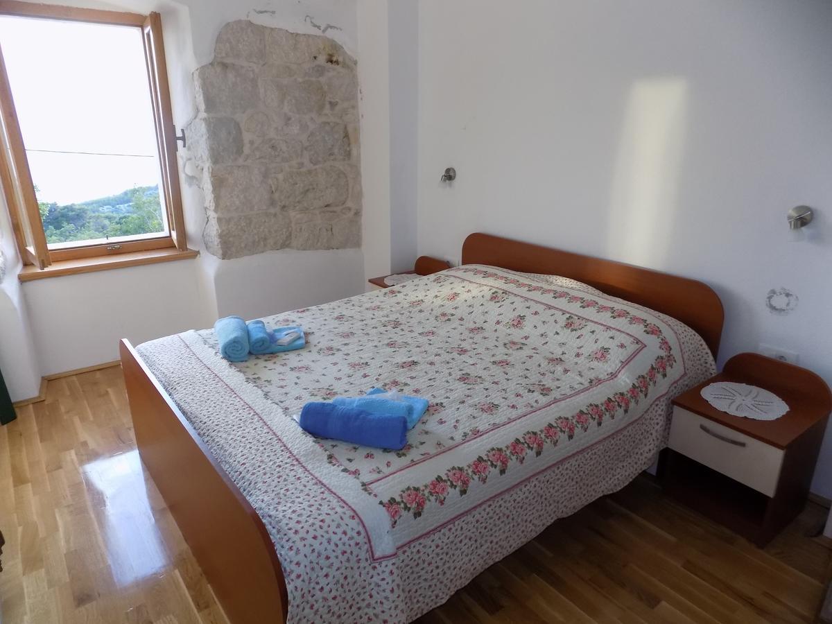 Vacation Apartments Feniks Tučepi Eksteriør bilde